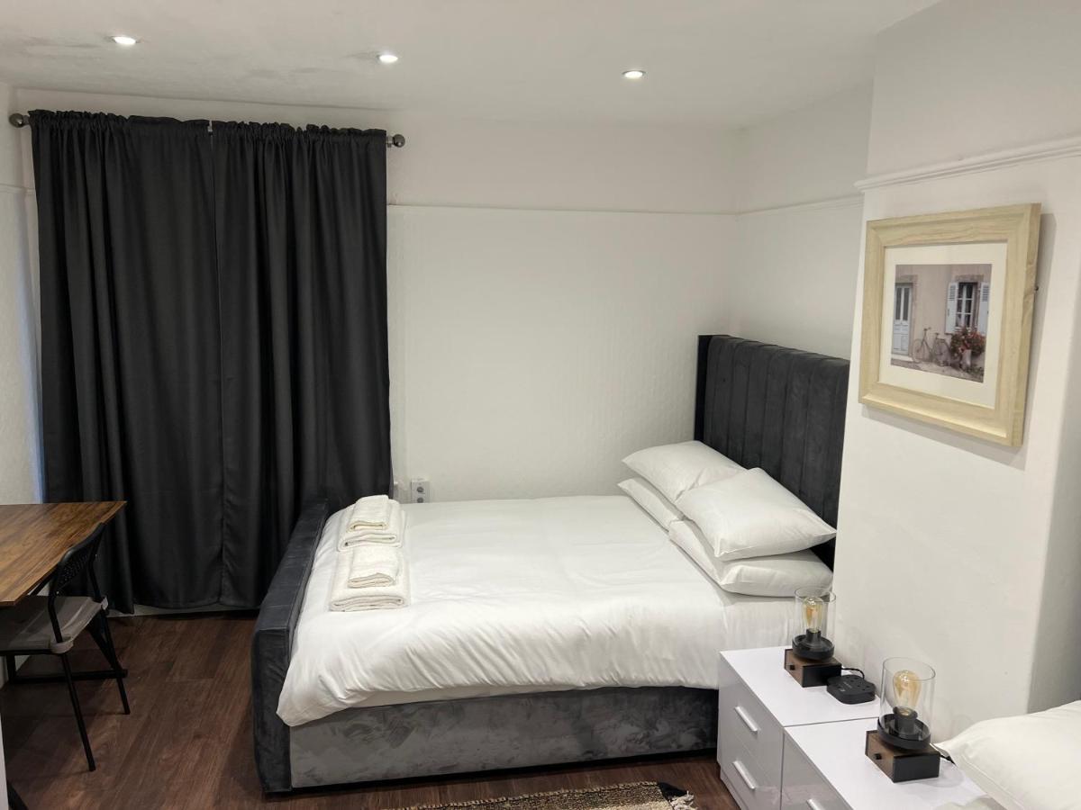Willa Sakura,Sleeps 8 Netflix Oksford Zewnętrze zdjęcie